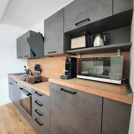 Pb Ferienwohnungen - Fewo 1 - Stilvoll Eingerichtetes Apartment Im Herzen Senftenbergs Buitenkant foto