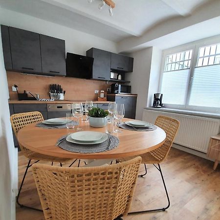 Pb Ferienwohnungen - Fewo 1 - Stilvoll Eingerichtetes Apartment Im Herzen Senftenbergs Buitenkant foto
