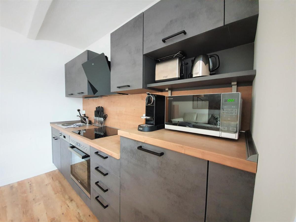 Pb Ferienwohnungen - Fewo 1 - Stilvoll Eingerichtetes Apartment Im Herzen Senftenbergs Buitenkant foto